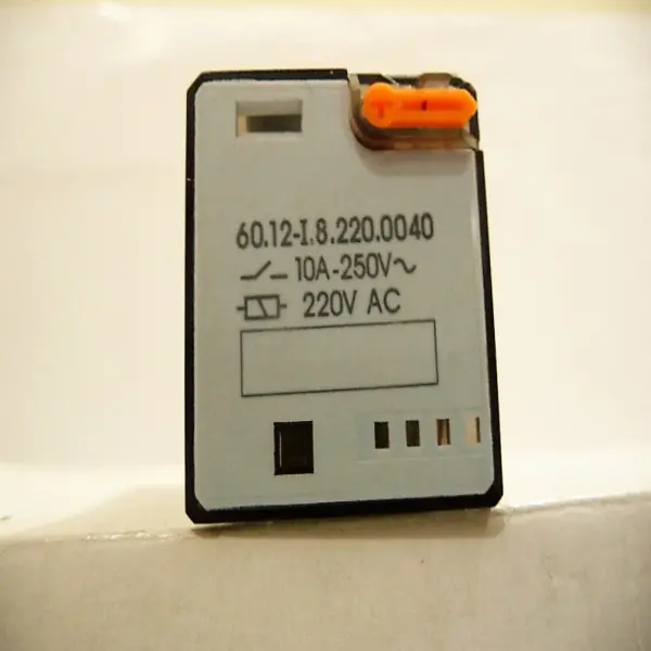 Power Relay, 60.12-I.8.220.0040, 8-Pin Octal, Finder